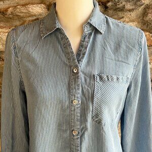 CHICO’S Blue Striped Chambray Button-Up long Sleeve Shirt  Chico’s Sz 0, US 4, S